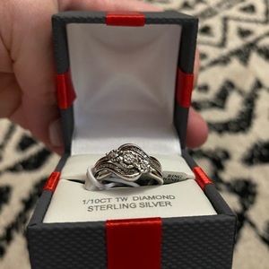 1/10 ct Diamond ring! See tag for details, never worn!